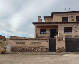 Single-family semi-detached for sale in Calle Dulcinea, Las Ventas de Retamosa