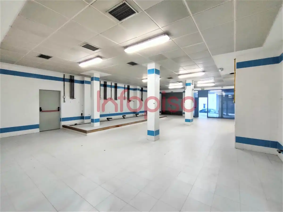 Local comercial de lloguer a Valdepeñas, imagen 3