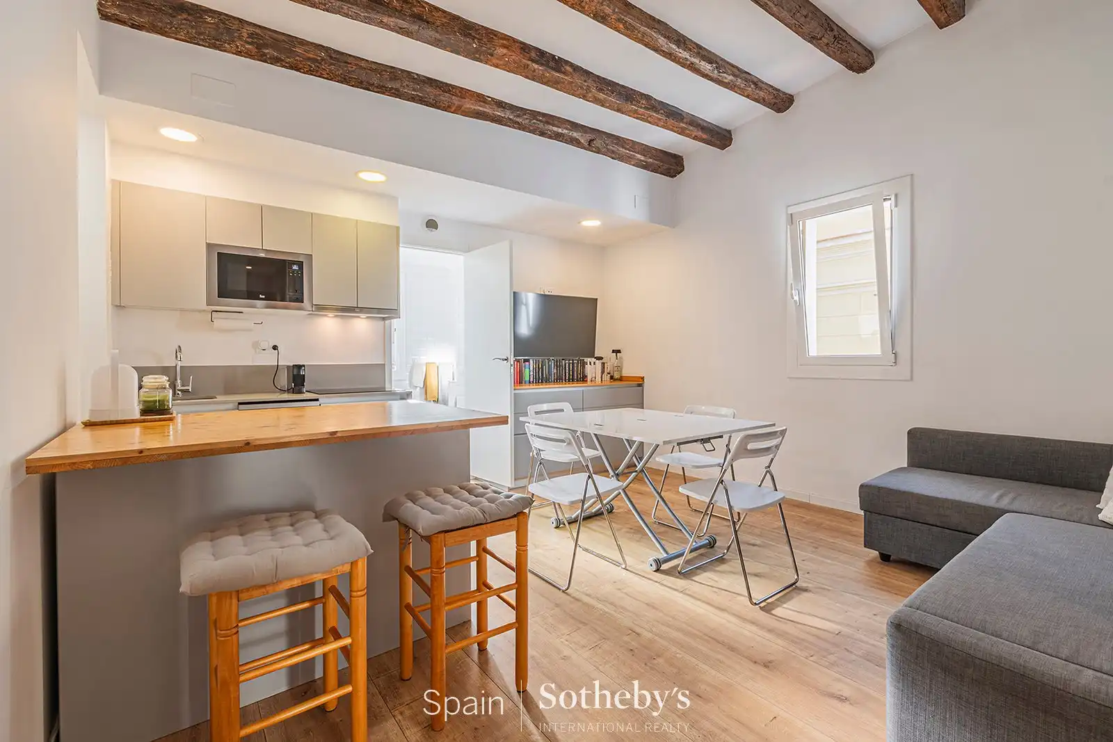 Cocina de Apartamento en venta en Barcelona con Aire acondicionado, Calefacción y Terraza