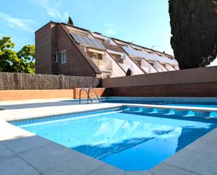 Swimming pool of Single-family semi-detached for sale in Sant Cugat del Vallès  with Heating, Private garden and Terrace