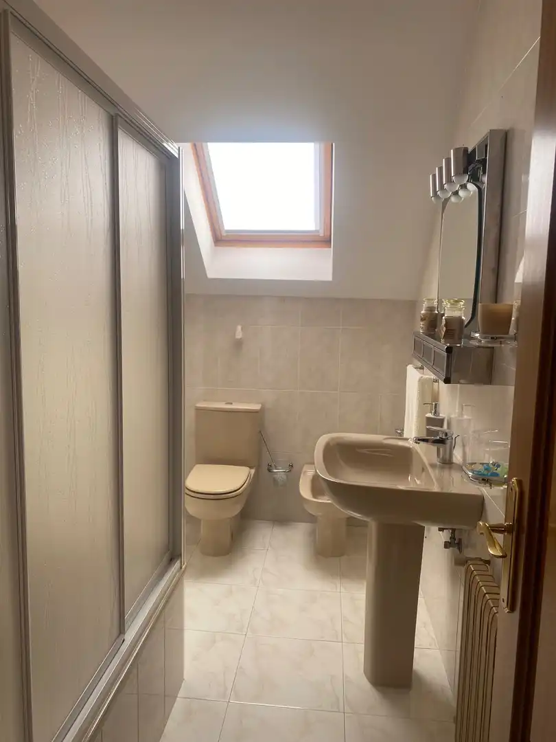 Baño de Casa o chalet en venta en Lugo con Calefacción, Piscina y Amueblado