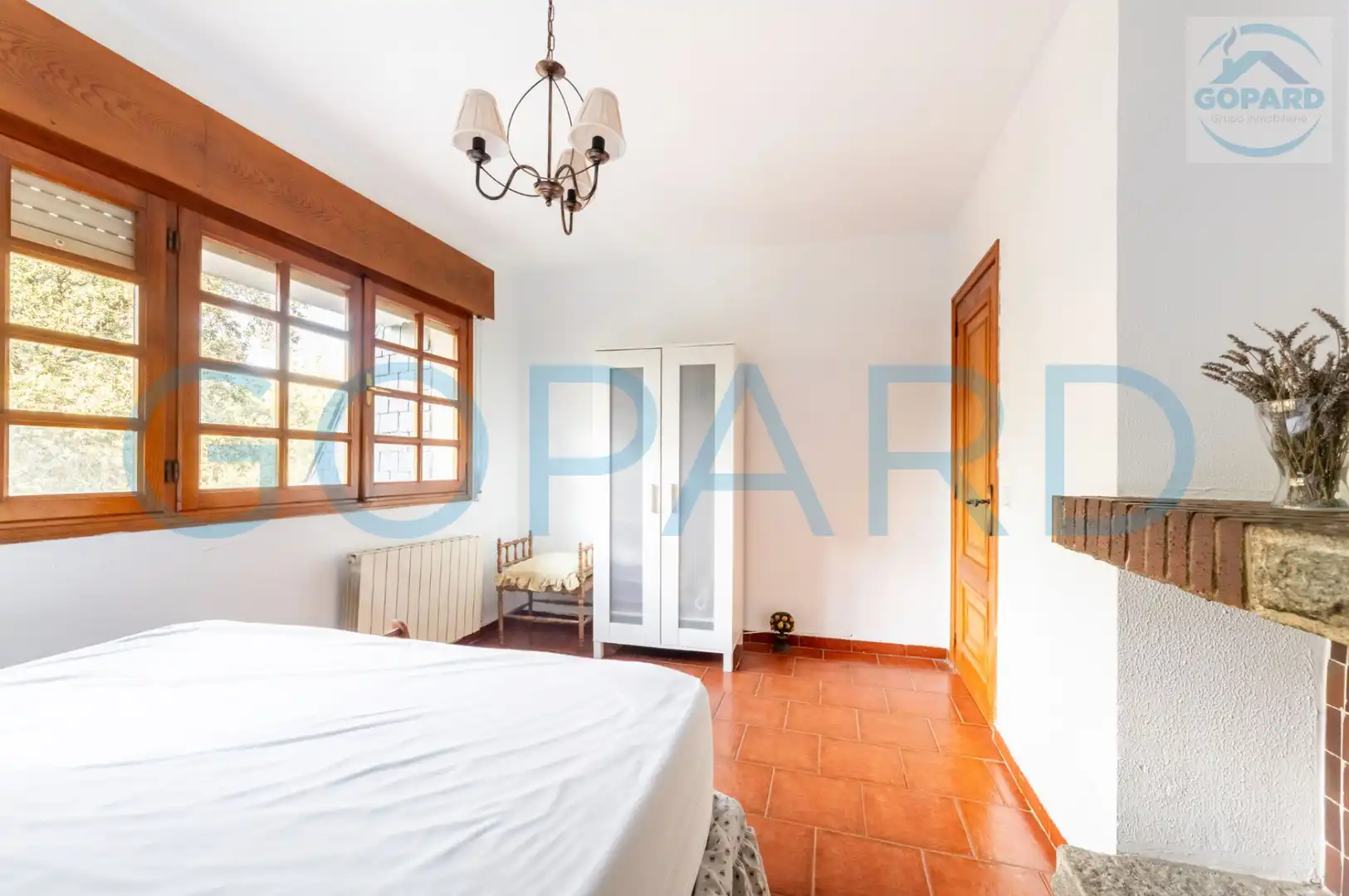 Dormitori de Casa o xalet en venda en Alpedrete amb Calefacció, Jardí privat i Parquet