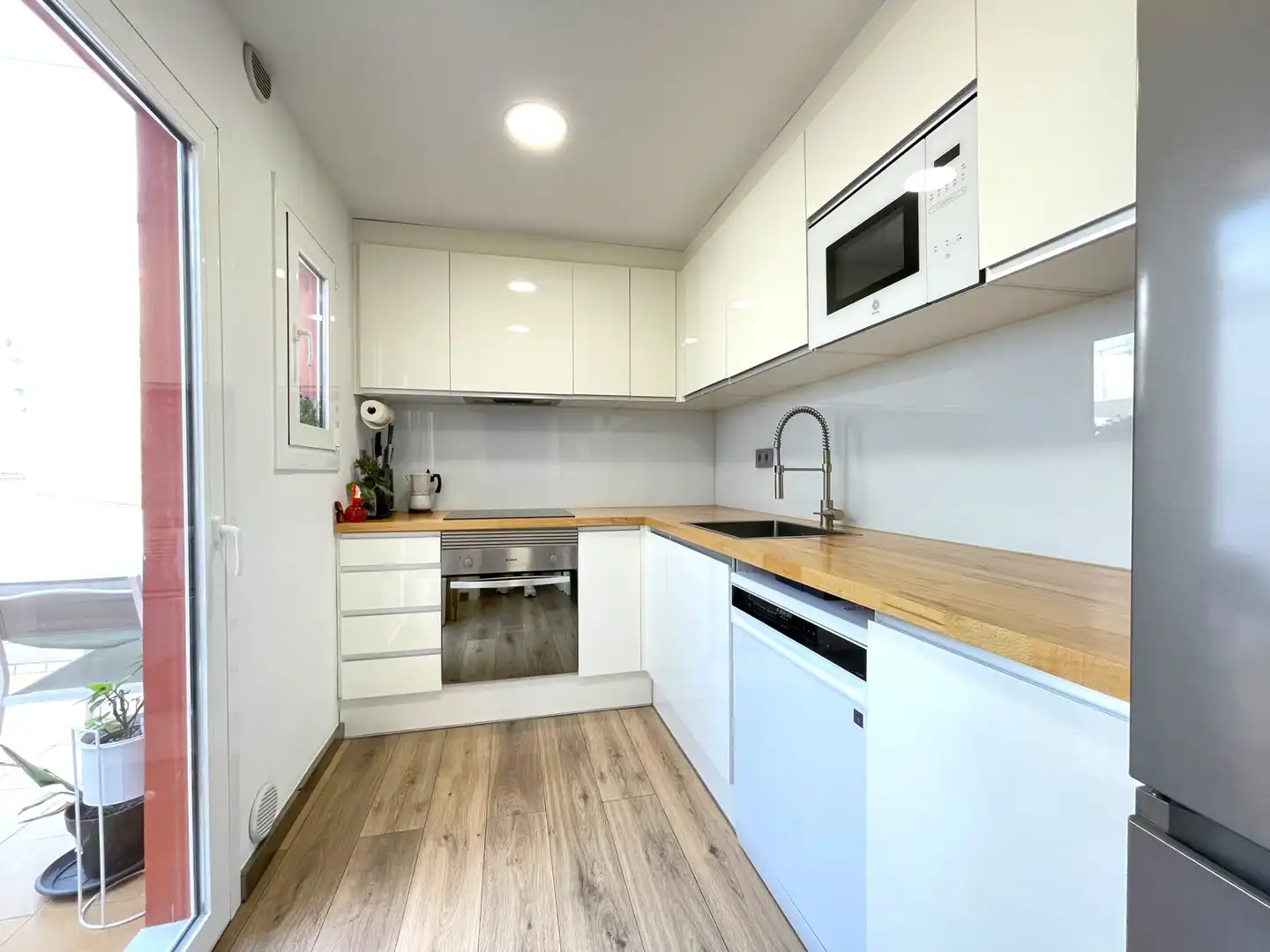 Kitchen of Flat for sale in Mataró  with Air Conditioner, Parquet flooring and Terrace