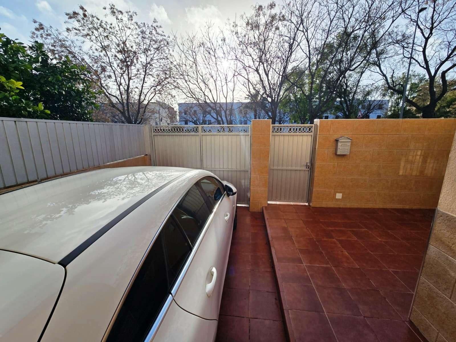 Exterior view of House or chalet for sale in Bormujos  with Air Conditioner and Storage room