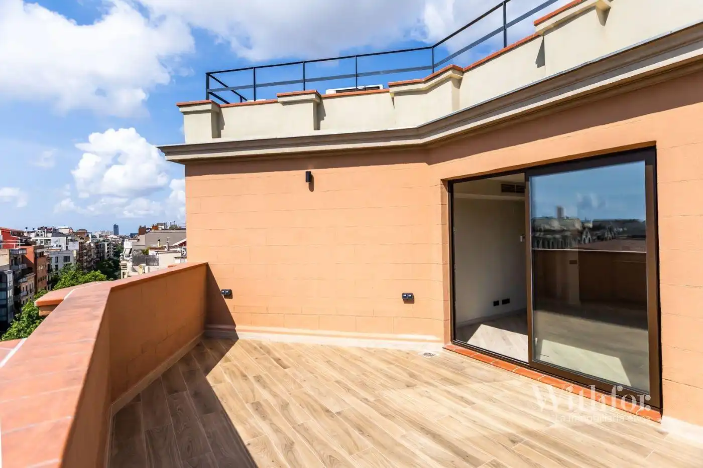 Terraza de Ático en venta en Barcelona con Calefacción, Terraza y Balcón