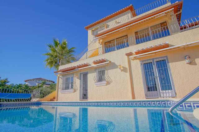 Casa-chalet en Venta en Pego