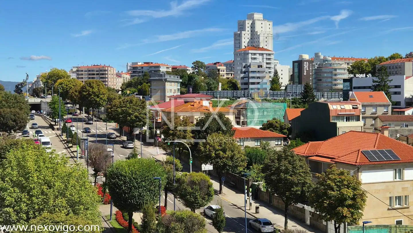 Flat for sale in Avenida da Gran Vía, O Castro