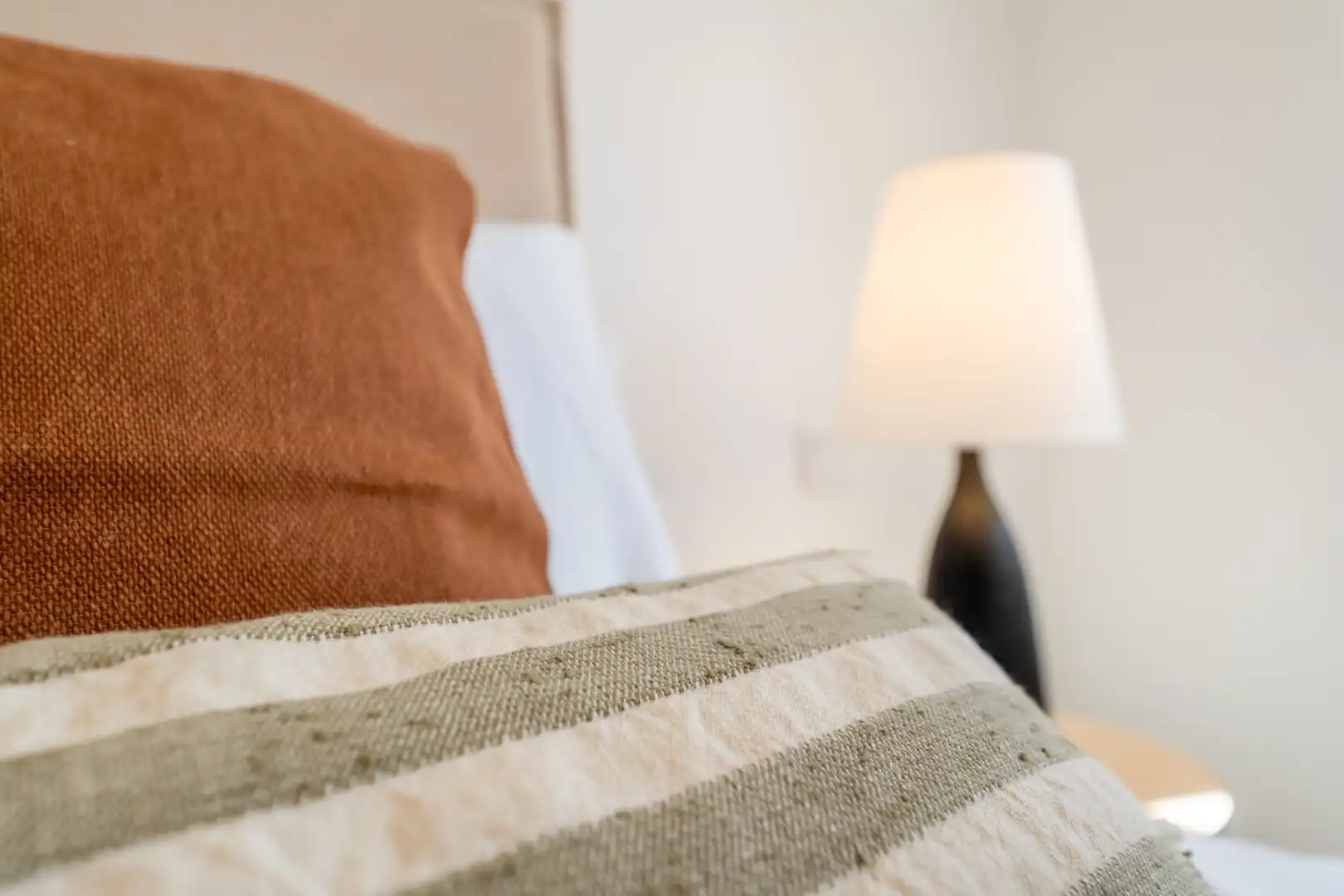 Bedroom of Apartments for rent in Madrid  with Air Conditioner, Heating and Storage room