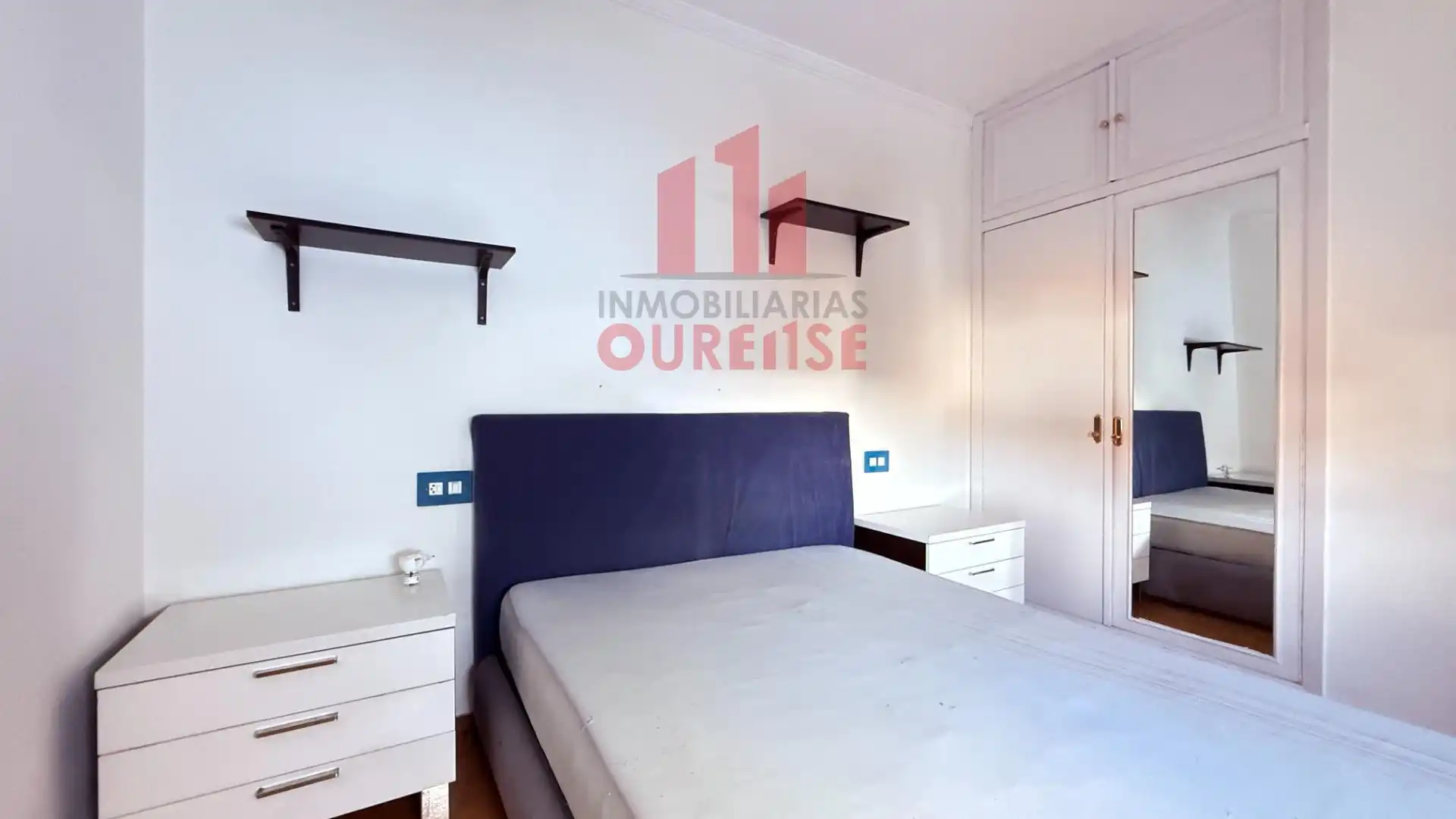Schlafzimmer von Wohnung zur Miete in Ourense Capital  mit Heizung, Abstellraum und Möbliert