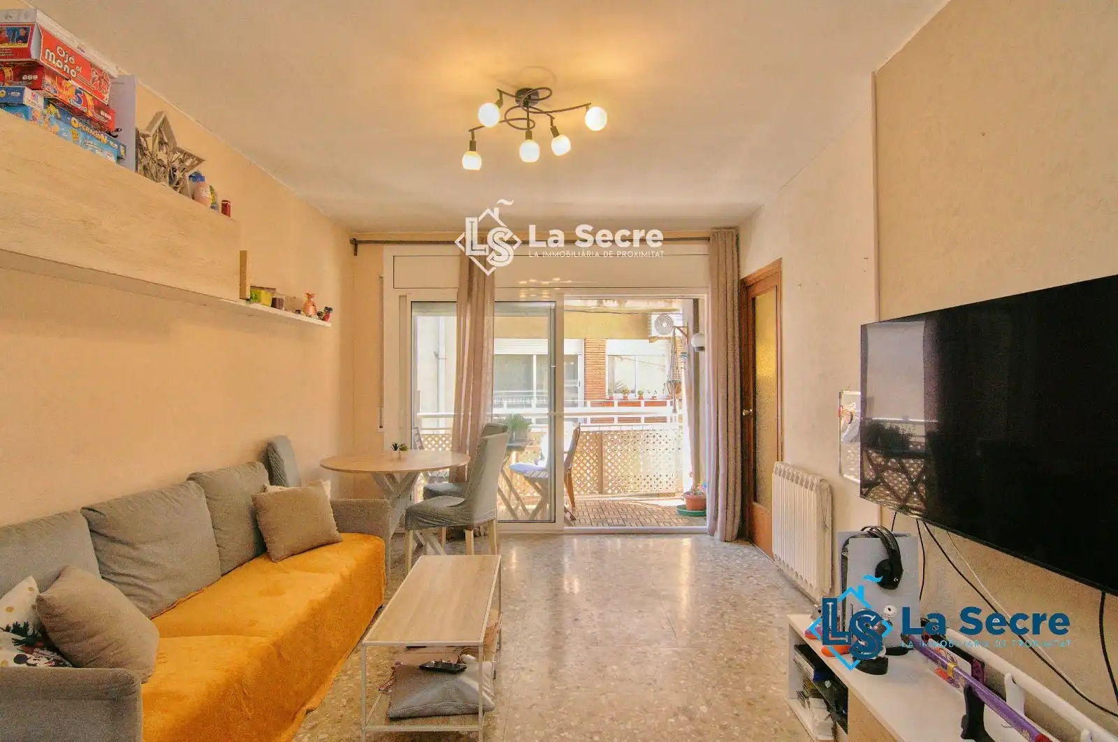 Vista exterior de Casa o chalet en venta en Martorell con Terraza y Piscina