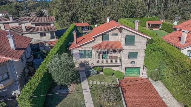 Casa-chalet en Venta en Lugar Estacion en Tui