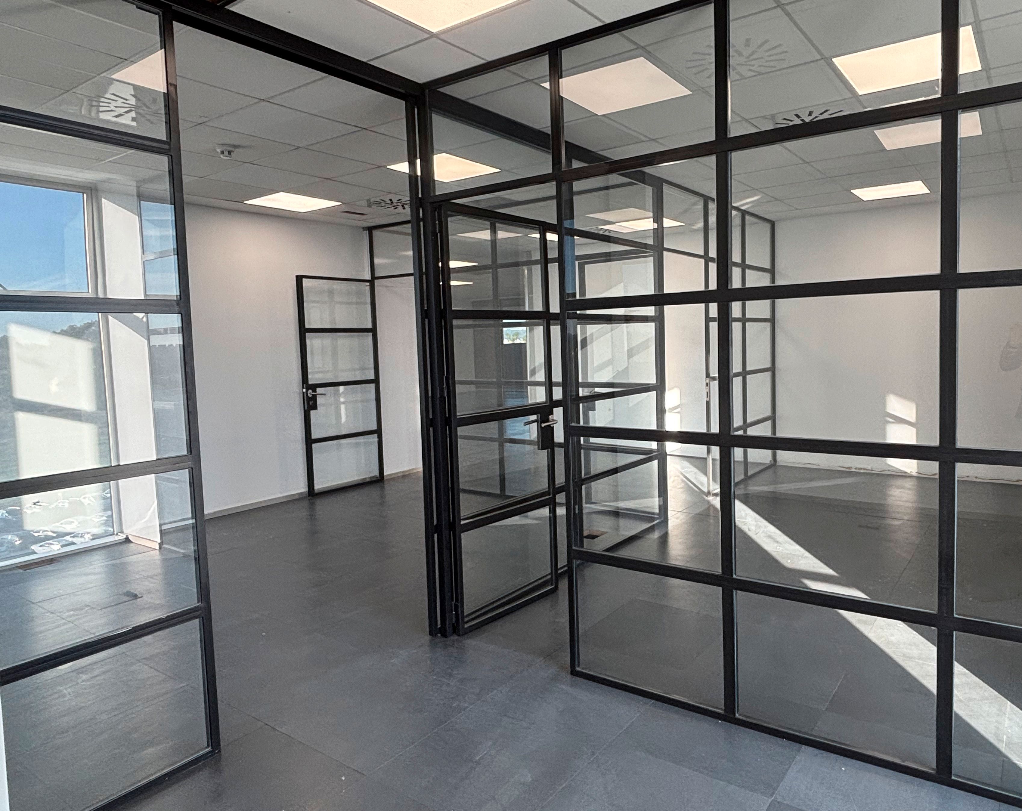 Office to rent in  Sevilla Capital  with Air Conditioner, Heating and Internet
