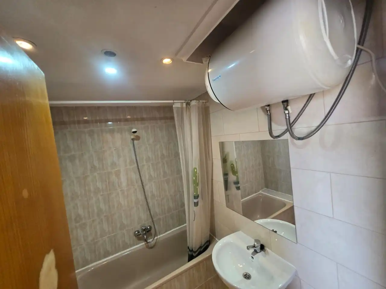 Baño de Estudio en venta en Torrevieja con Aire acondicionado, Calefacción y Terraza