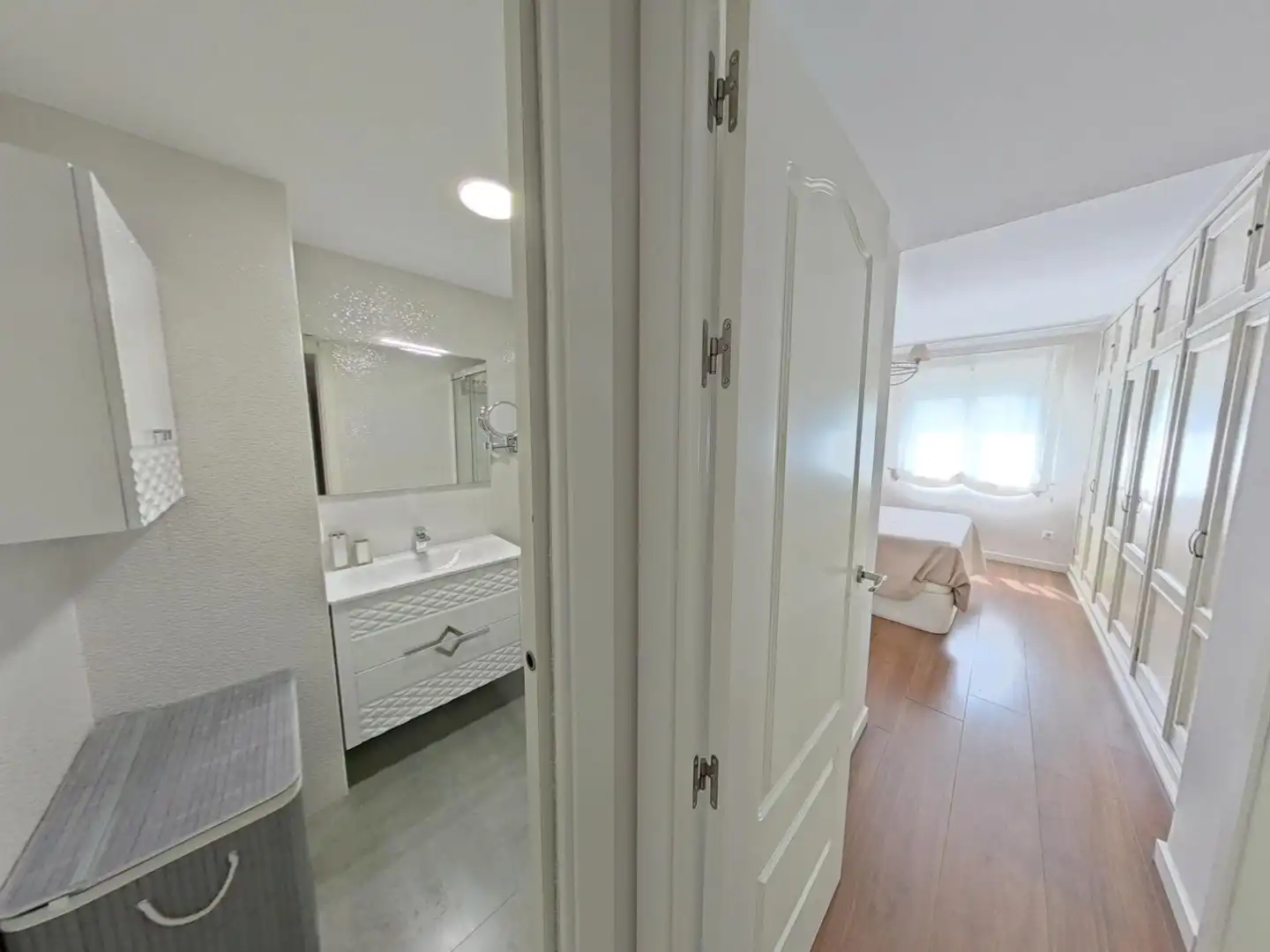 Baño de Piso de alquiler en Córdoba con Aire acondicionado, Terraza y Amueblado