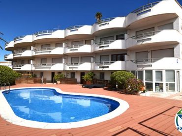 Casa amb balcó en venda a Carrer Salins 1 Línea