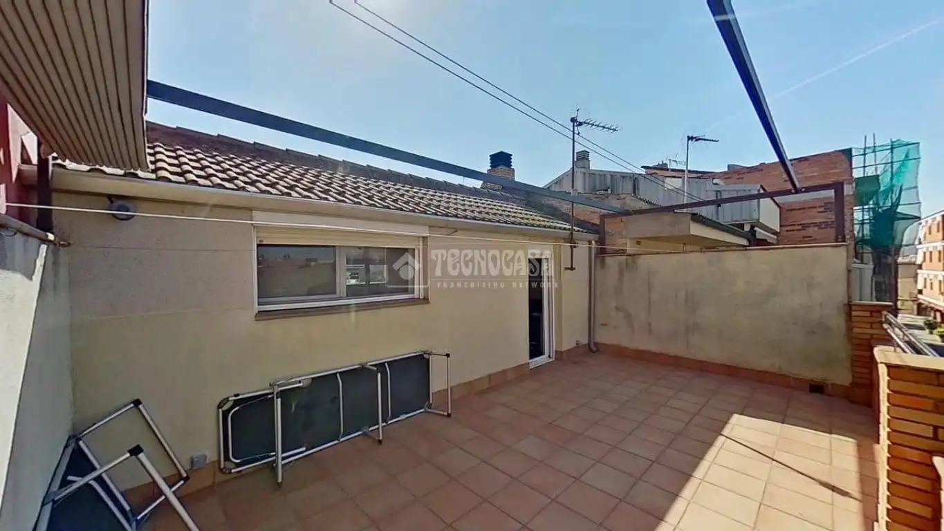 Vista exterior de Casa adosada en venta en Manresa