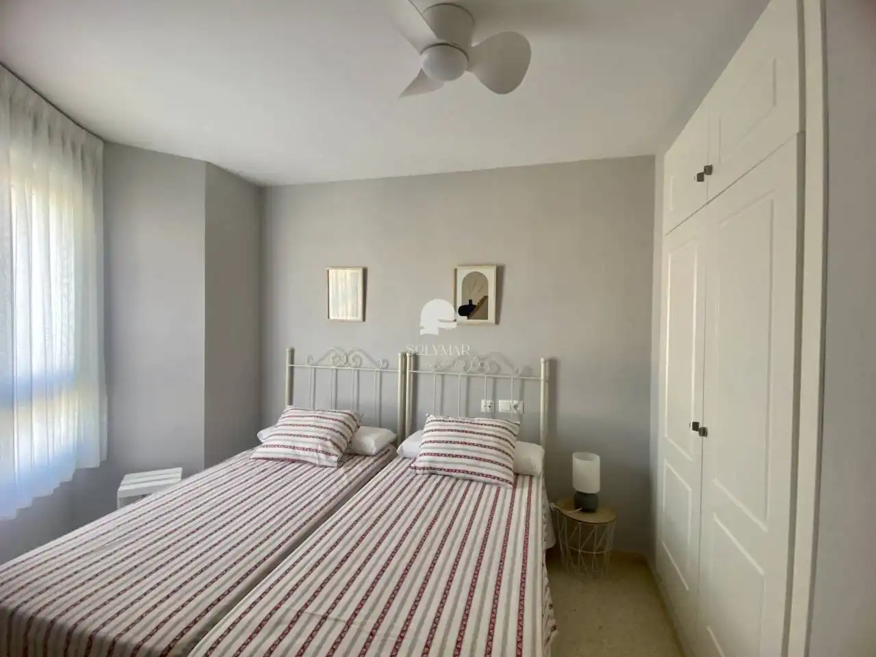 Habitación de Piso de alquiler en Vélez-Málaga con Aire acondicionado, Terraza y Amueblado