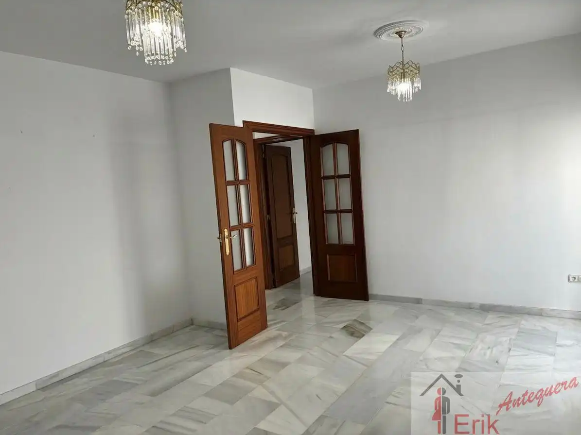 Piso con terraza en venta en Centro, imagen 2