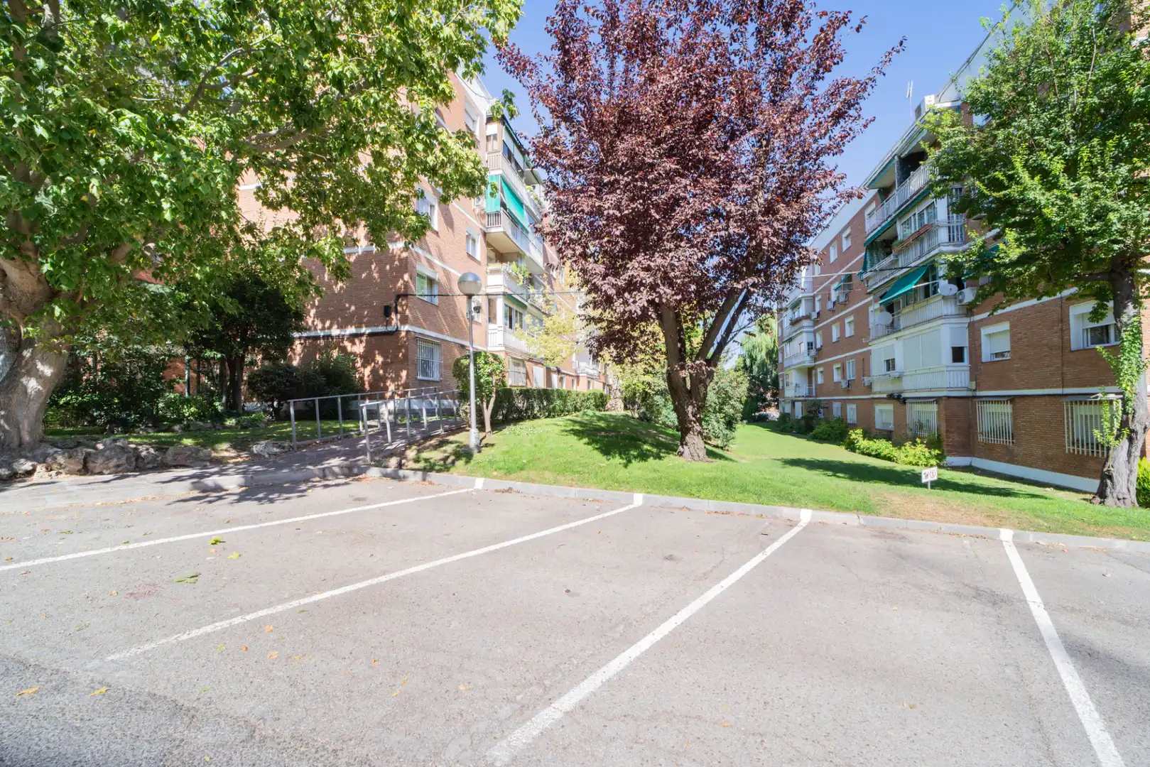 Parking de Piso en venta en Madrid con Calefacción, Parquet y Amueblado