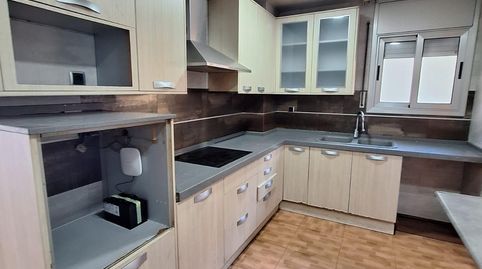 Foto 2 de Piso en venta en Font Pudenta, Montcada i Reixac