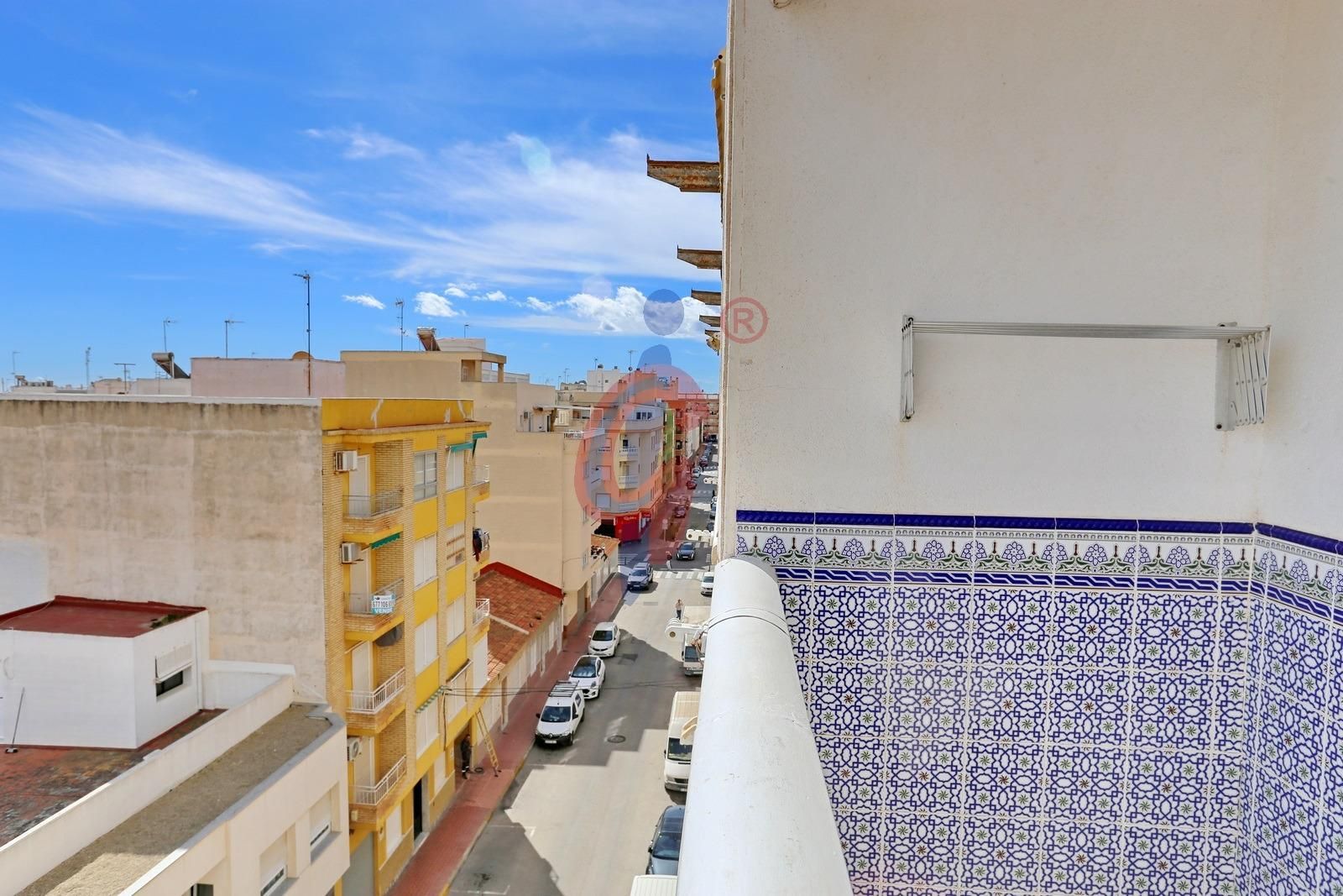 Vista exterior de Apartament en venda en Guardamar del Segura amb Calefacció, Terrassa i Balcó