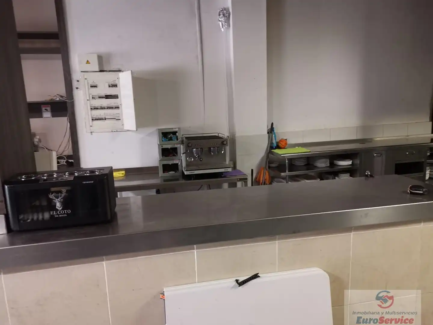 Cocina de Local en venta en Valencia con Aire acondicionado y Amueblado