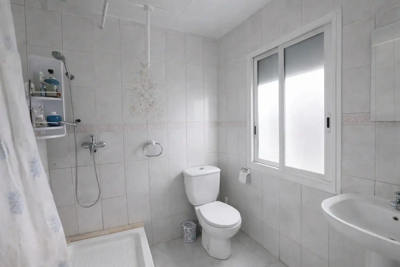 Baño de Piso en venta en Castelldefels con Balcón