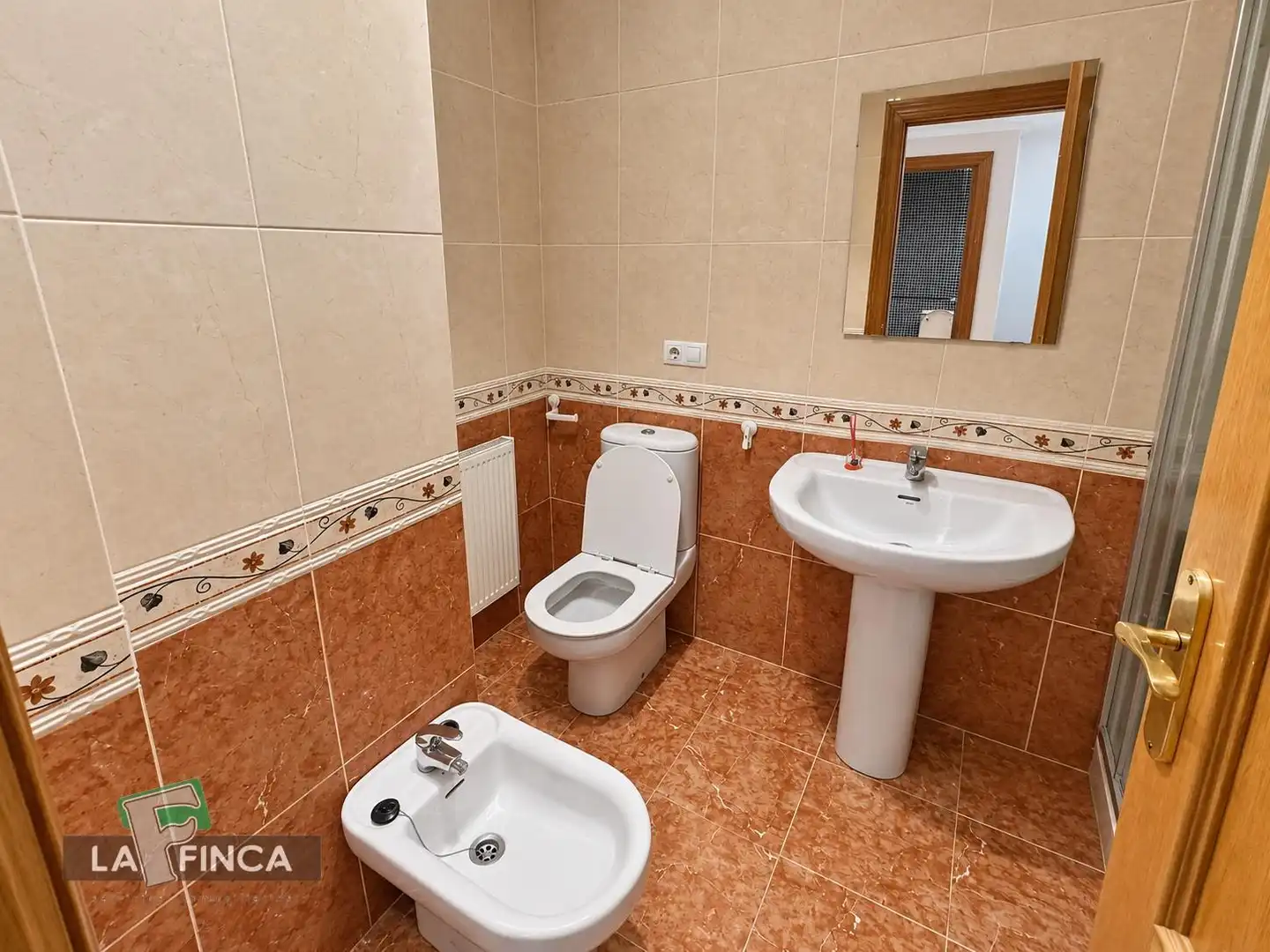 Badezimmer von Wohnung zum Verkauf in Lugones