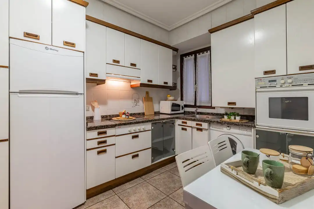 Kitchen of Flat for sale in Donostia - San Sebastián   with Heating and Balcony