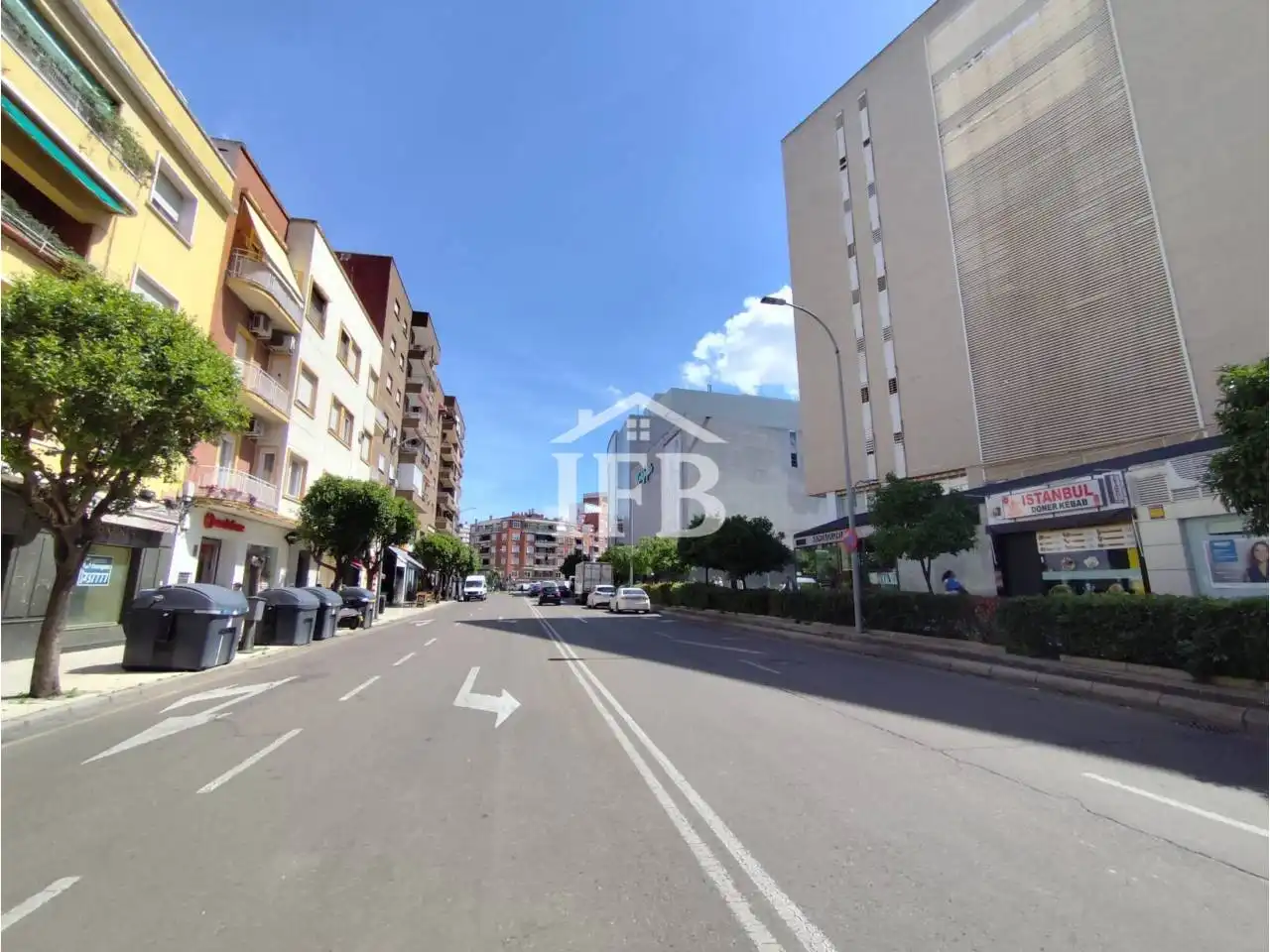 Vista exterior de Local en traspaso en Badajoz con Aire acondicionado