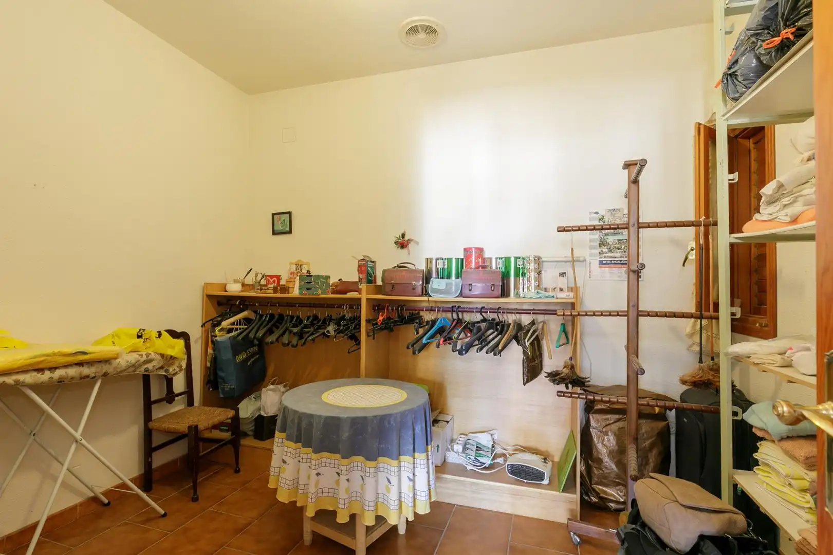 Edificio en venta en Baza