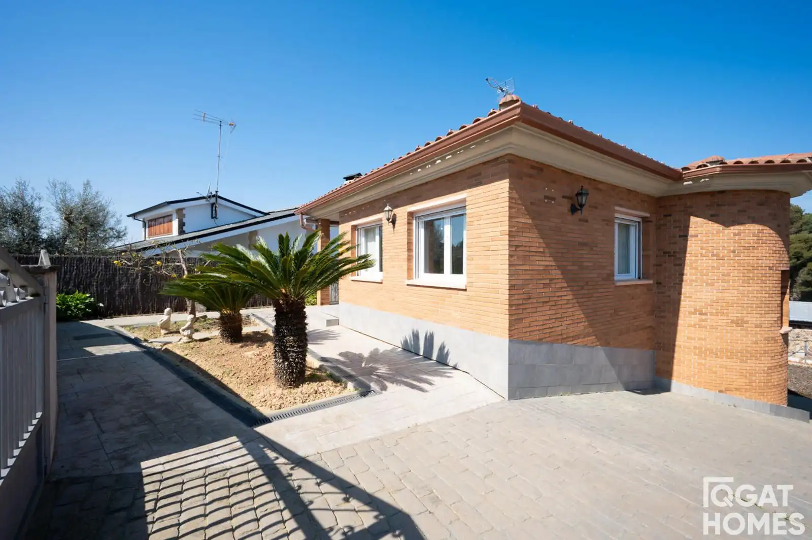 Exterior view of Houses for sale in Sant Cugat del Vallès  with Air Conditioner, Heating and Terrace