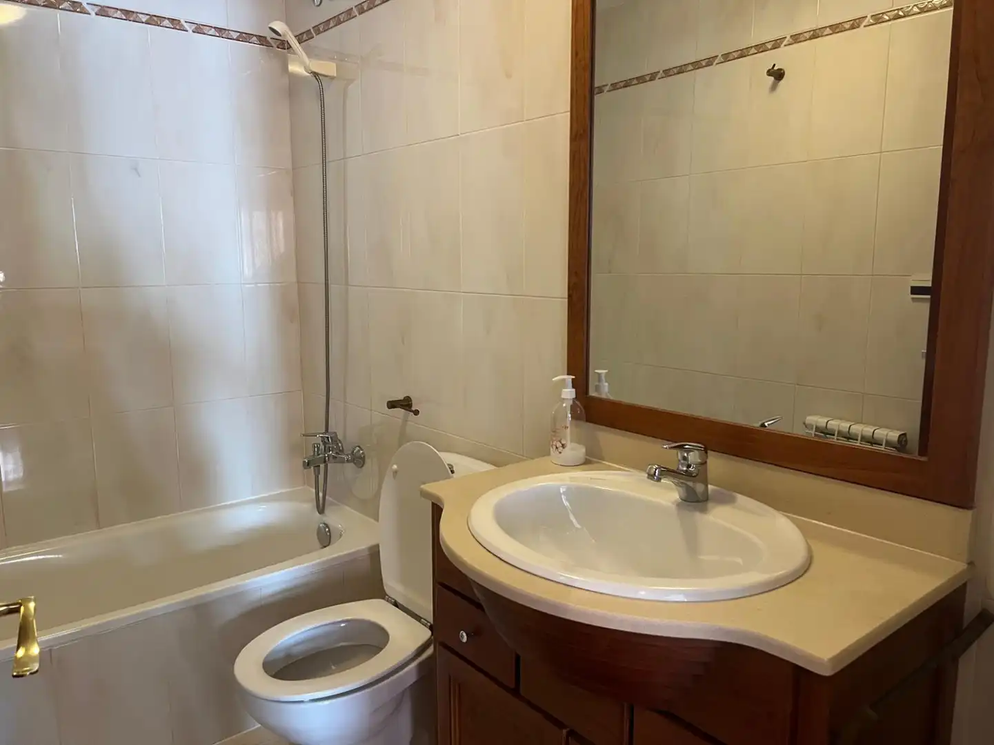 Baño de Piso en venta en  Logroño con Calefacción, Terraza y Balcón