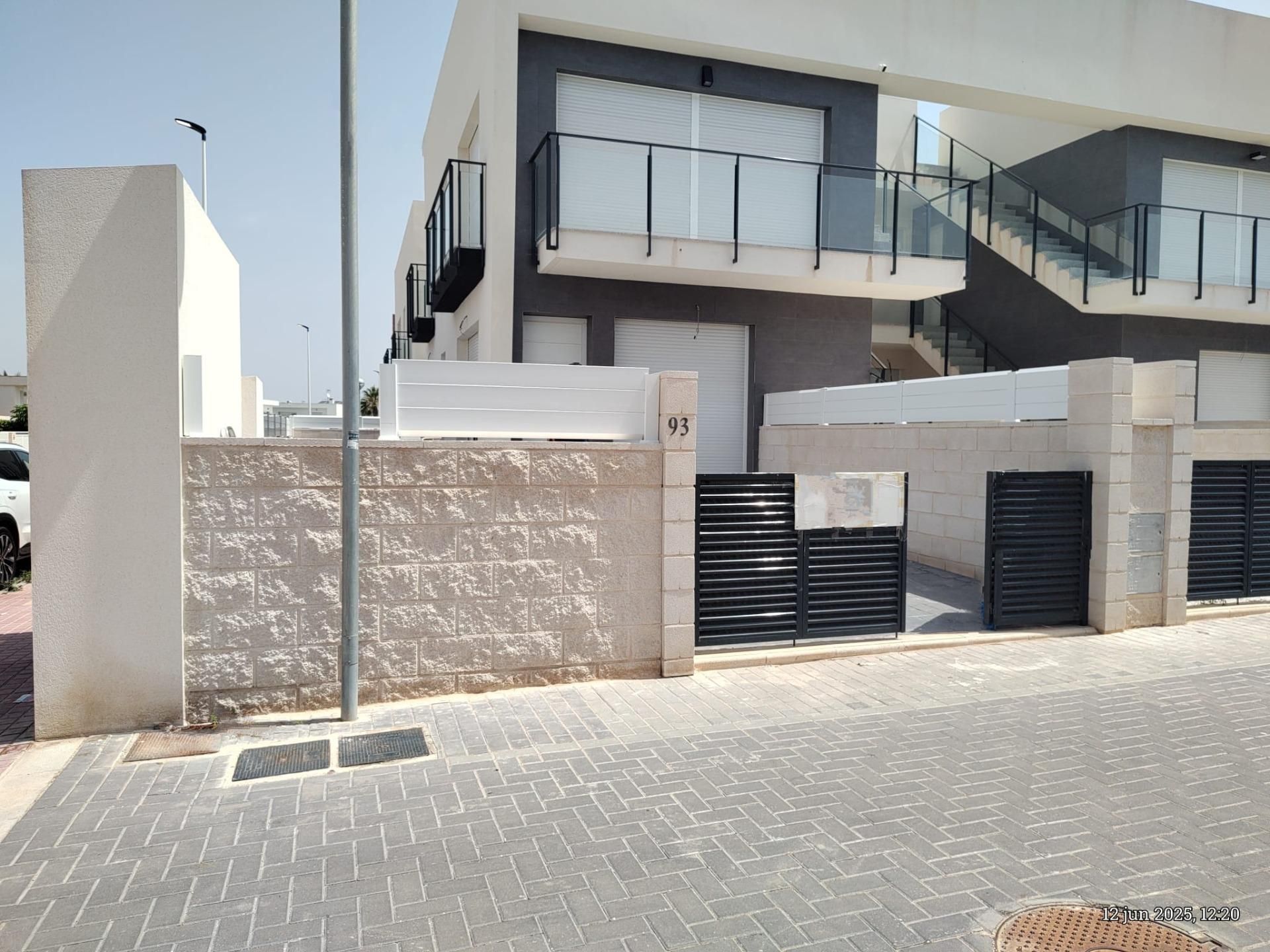 Exterior view of Single-family semi-detached for sale in Santa Pola  with Air Conditioner, Terrace and Community pool