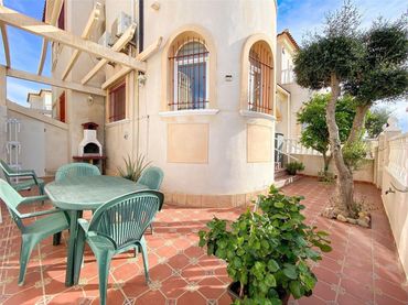 Casa bifamiliare con piscina in vendita a Nueva Torrevieja - Aguas Nuevas