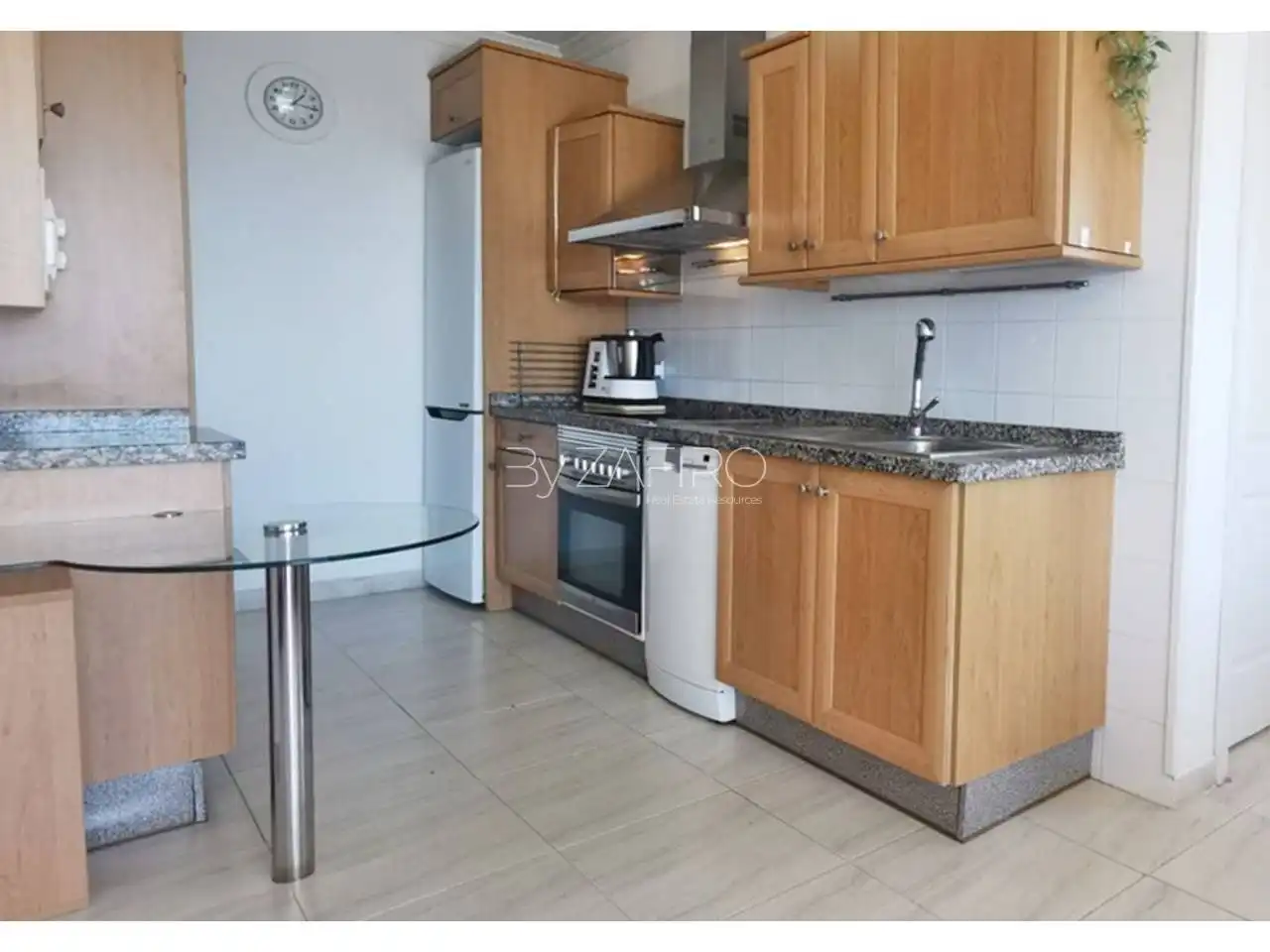 Cuina de Apartament de lloguer en Candelaria amb Terrassa, Moblat i Piscina comunitària