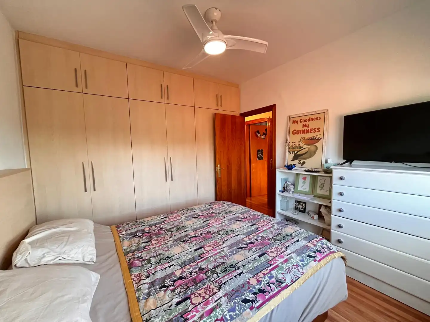 Habitación de Casa o chalet en venta en Vilanova i la Geltrú con Calefacción, Terraza y Piscina