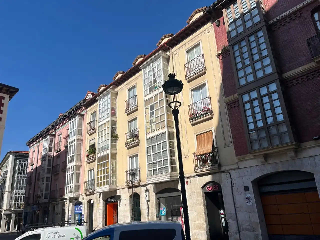 Vista exterior de Piso en venta en Burgos con Calefacción, Trastero y Amueblado