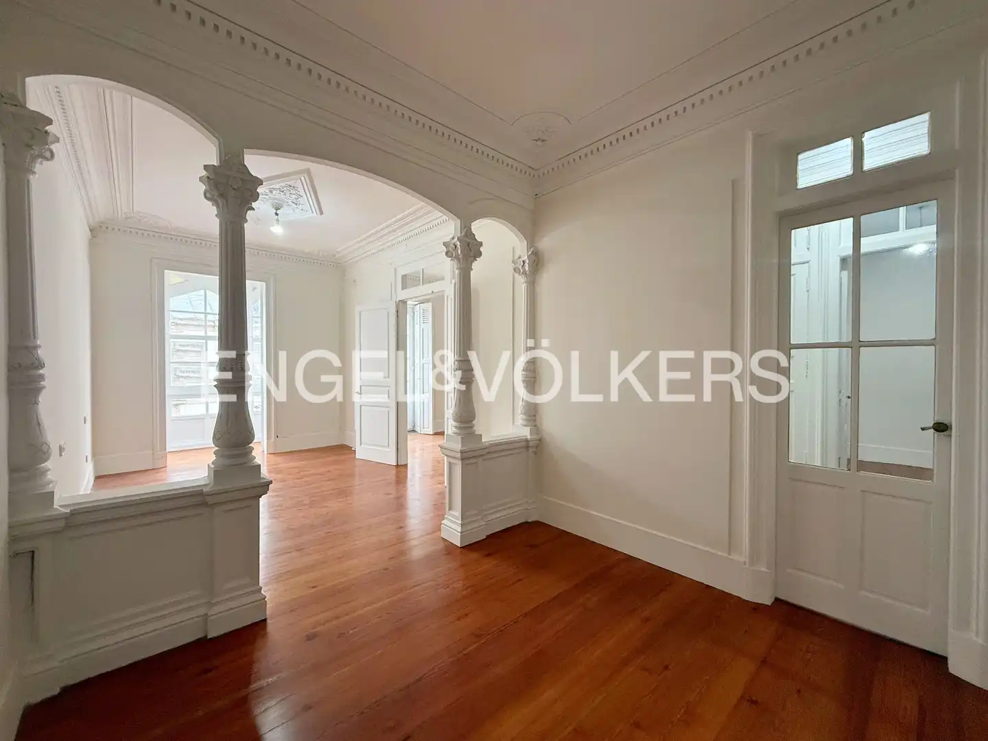 Piso de alquiler en A Coruña Capital  con Calefacción, Parquet y Balcón
