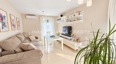 Foto 2 de Piso en venta en Calle Maestra Carmen Fernández Carrión, 21, Centro - Barriada Mallorca, Camas