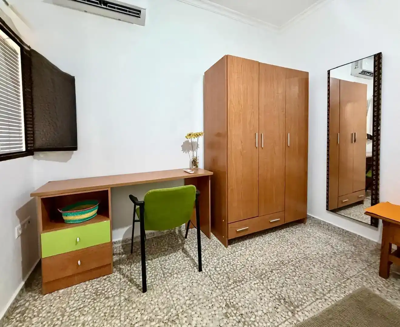 Dormitori de Planta baixa de lloguer en Osuna amb Aire condicionat, Rentadora i Microones