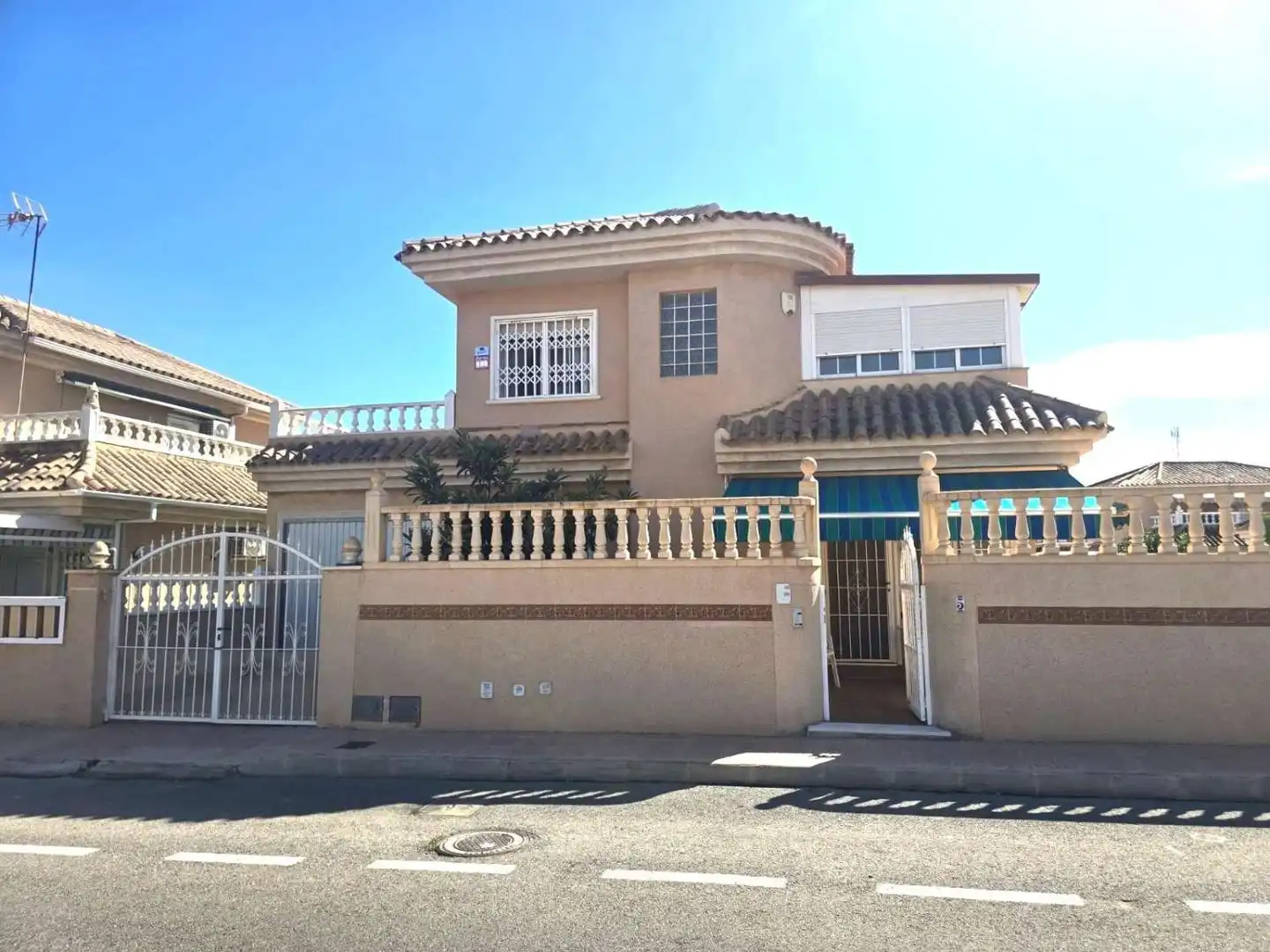 Xalet amb piscina en venda a N/A, imagen 2