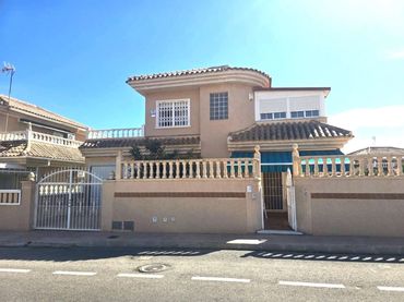 Villa avec piscine à vendre à N/A