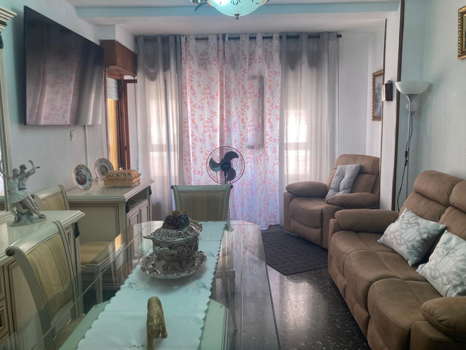 Living room of Flat for sale in Villena  with Furnished, Oven and Washing machine