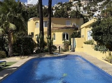 Casa amb piscina en venda a Benissa pueblo