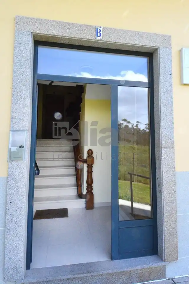Piso en venta en Cee con Piscina, Amueblado y Balcón
