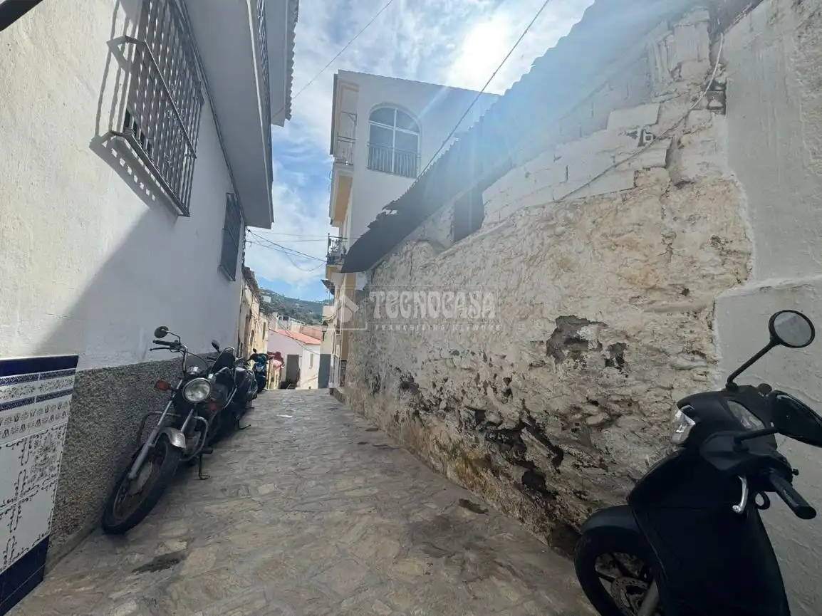 Casa adosada en venda a Algarrobo pueblo