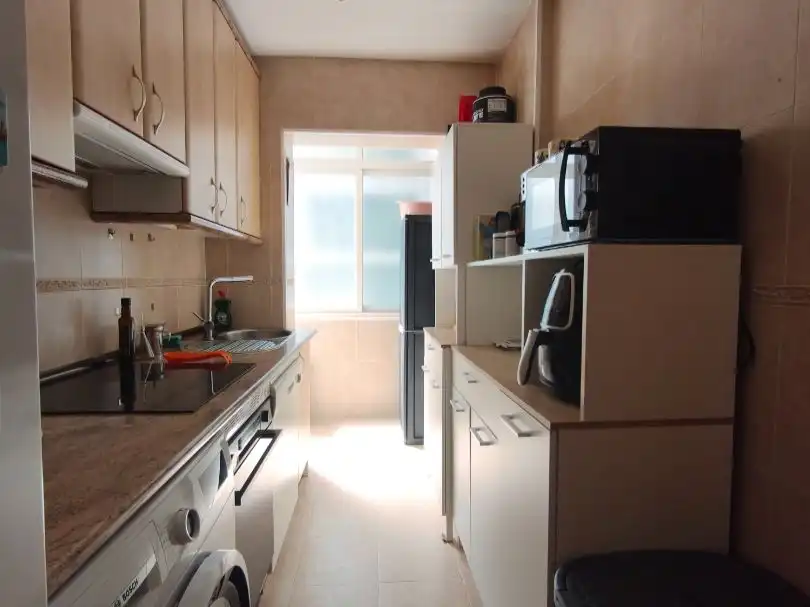 Küche von Wohnung zum Verkauf in  Madrid Capital mit Klimaanlage, Terrasse und Balkon