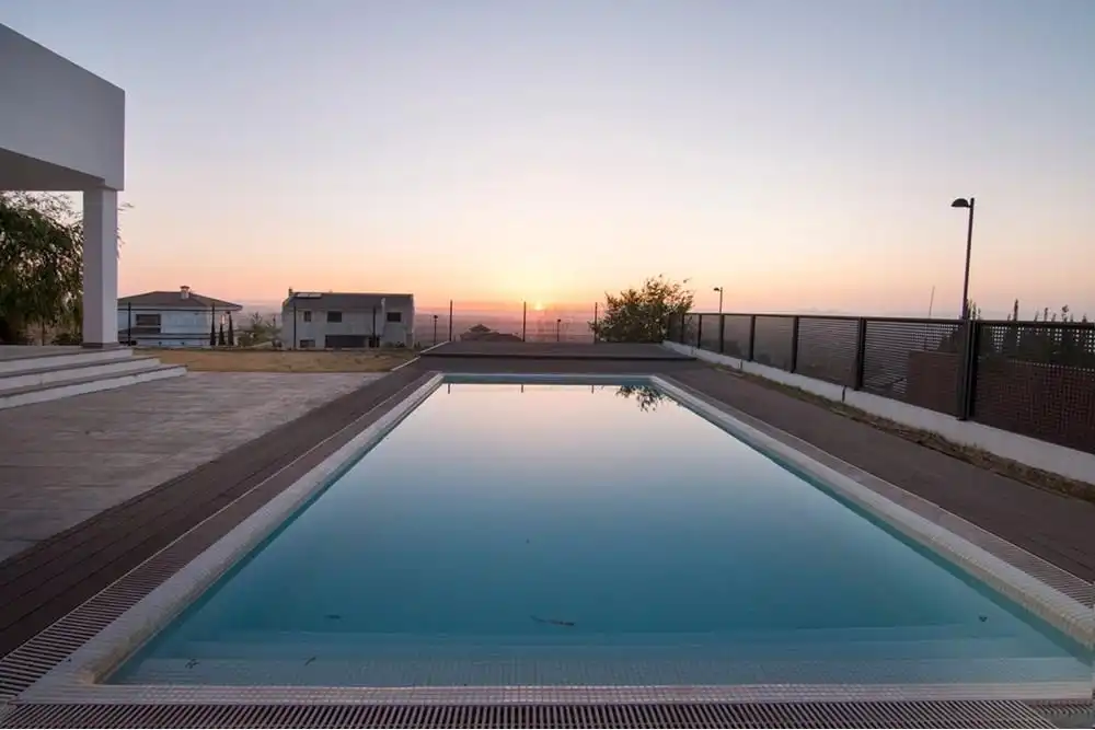 Casa o chalet de alquiler en Calle Charinas, 8, Altos de la Zubia