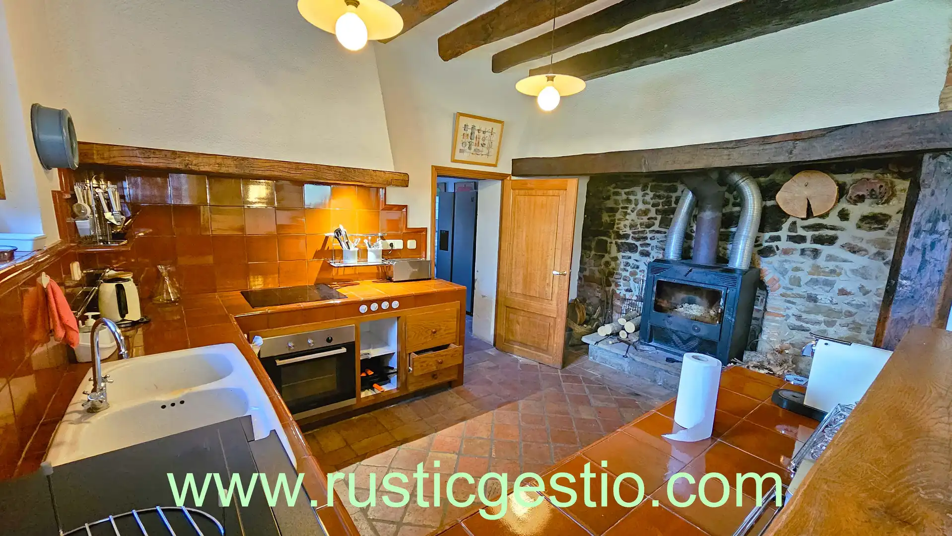 Küche von Country house zum Verkauf in La Vall d'en Bas mit Heizung, Privatgarten und Parkett